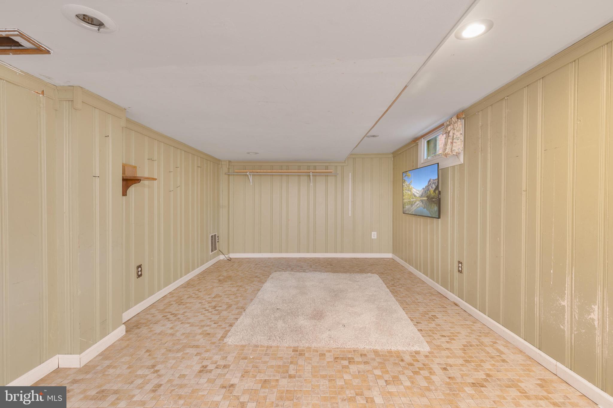 210 Northmoor Drive Silver Spring, MD 20901 - Photo 28 of 43 a view of an empty room