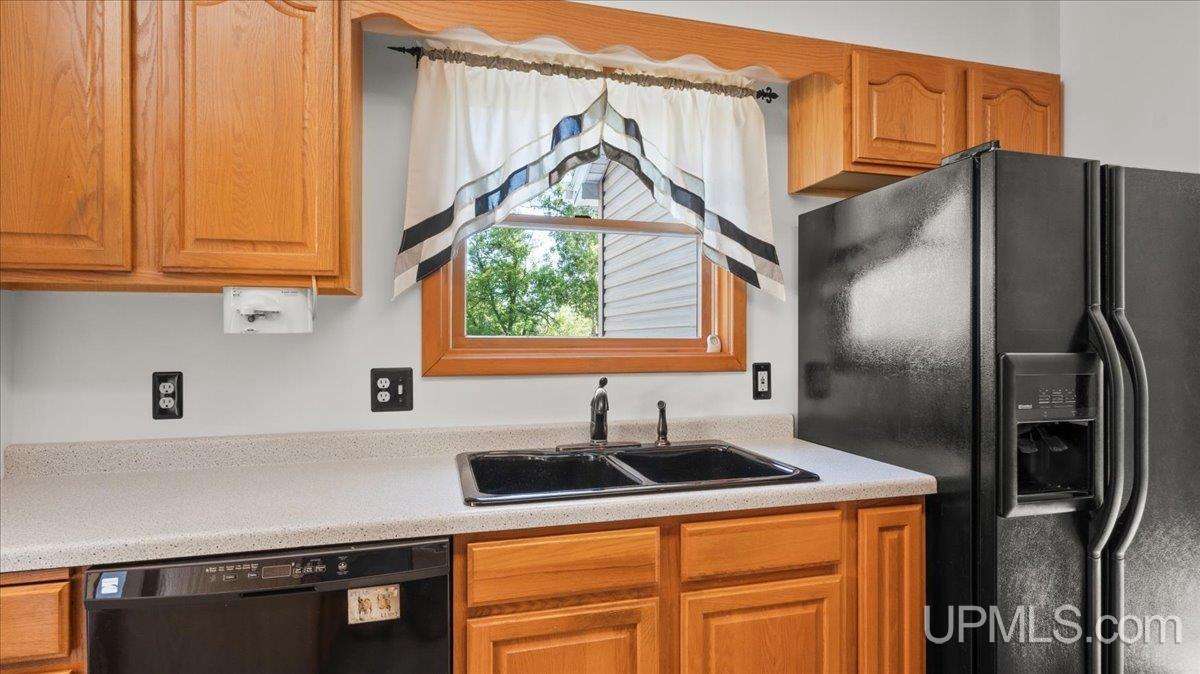 3769 20th Road Gladstone, MI 49837 - Photo 12 of 44