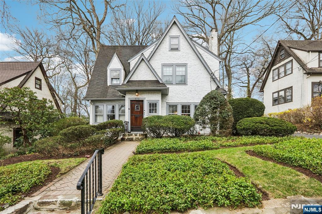 476 Alpine Terrace Ridgewood, NJ 07450 - Photo 1 of 23