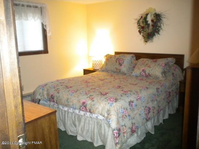 Unit # 123 Unit Tannersville, PA 18372 - Photo 13 of 17 Lower level bedroom