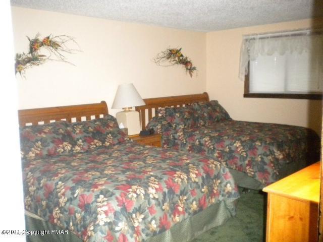 Unit # 123 Unit Tannersville, PA 18372 - Photo 15 of 17 Master bedroom