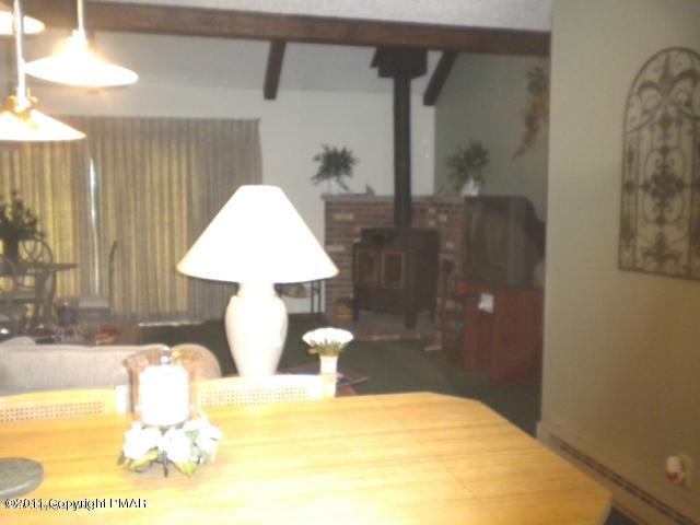 Unit # 123 Unit Tannersville, PA 18372 - Photo 9 of 17 V2