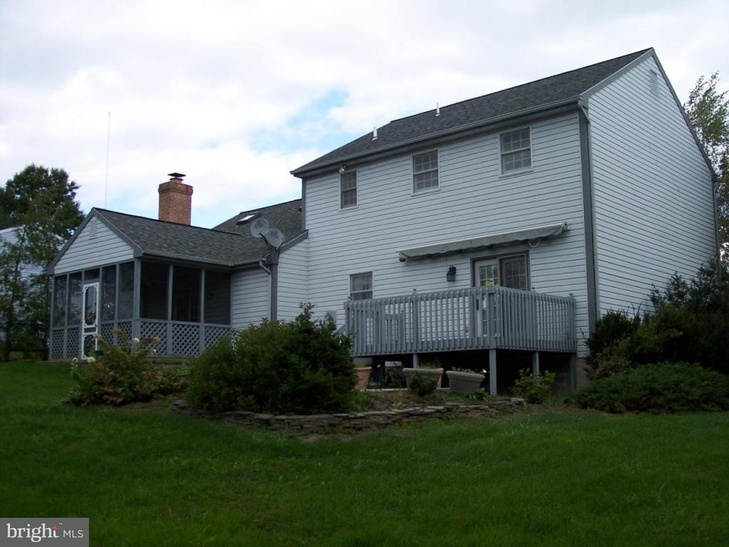 952 Spring Road Elizabethtown, PA 17022 - Photo 2 of 12