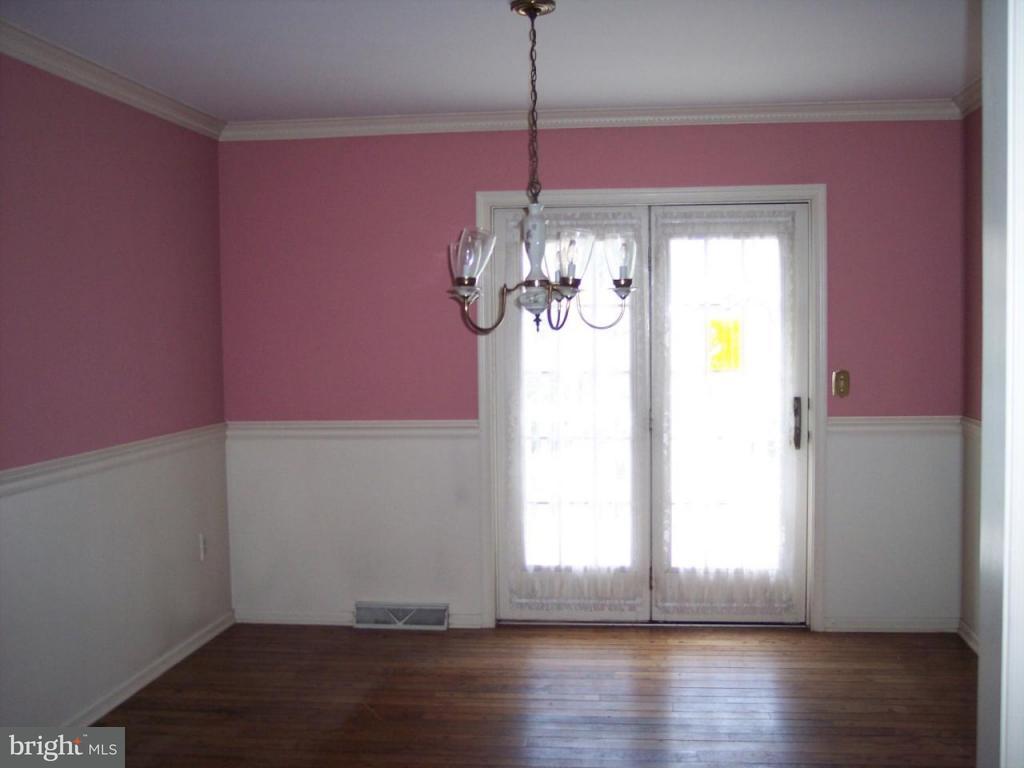 952 Spring Road Elizabethtown, PA 17022 - Photo 5 of 12
