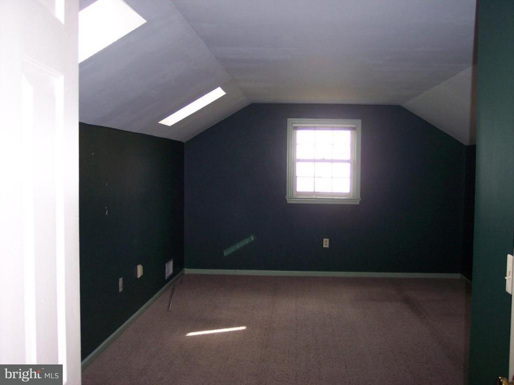 952 Spring Road Elizabethtown, PA 17022 - Photo 8 of 12