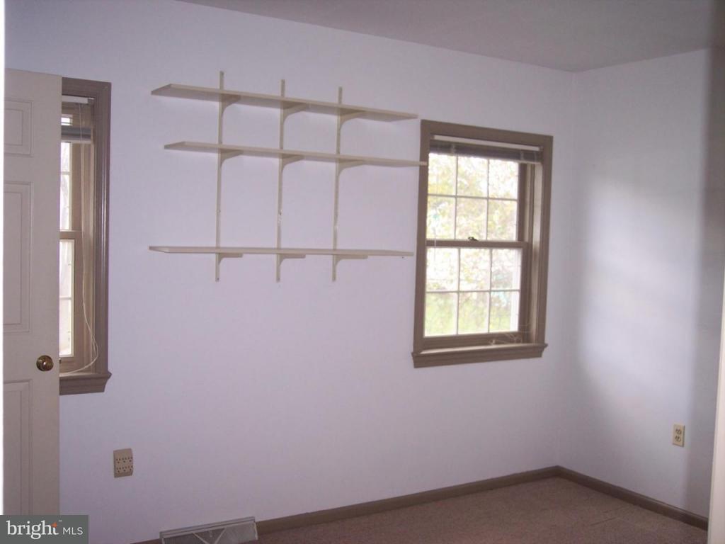 952 Spring Road Elizabethtown, PA 17022 - Photo 9 of 12