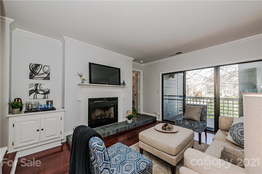 232 Queens Road, Unit 47 Charlotte, NC 28204 - Photo 11 of 19 Gallery Image 11