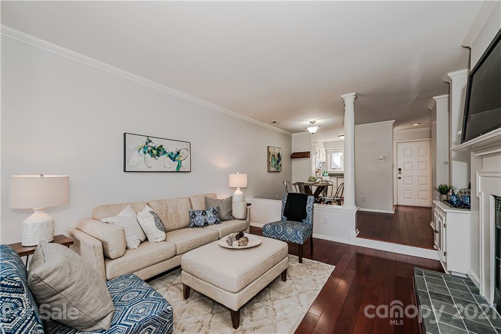 232 Queens Road, Unit 47 Charlotte, NC 28204 - Photo 4 of 19 Gallery Image 4