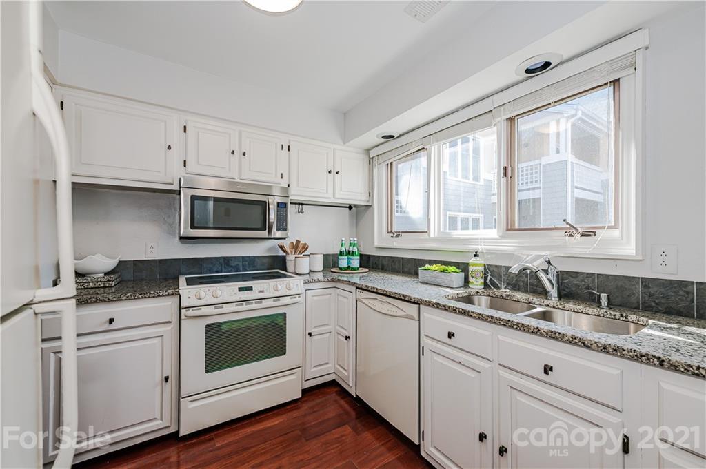 232 Queens Road, Unit 47 Charlotte, NC 28204 - Photo 9 of 19 Gallery Image 9