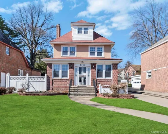 $1,565,000 | 84-20 Charlecote Ridge | Jamaica Estates