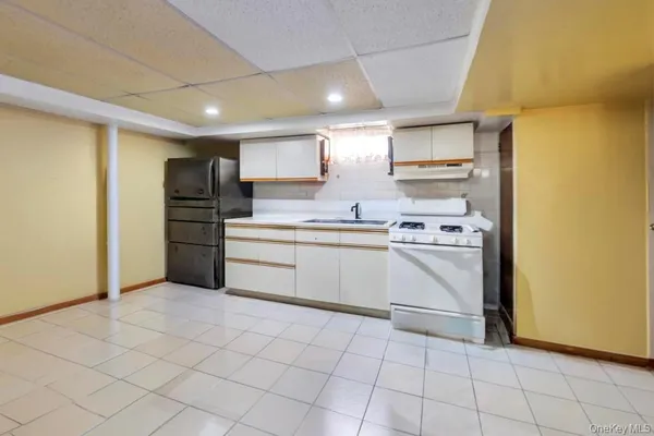 $1,565,000 | 84-20 Charlecote Ridge | Jamaica Estates