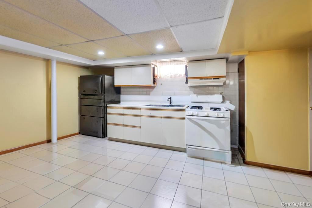 84-20 Charlecote Ridge Queens, NY 11432 - Photo 26 of 44