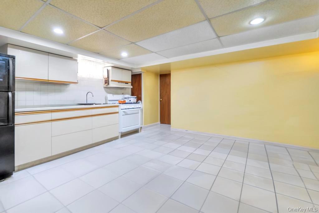 84-20 Charlecote Ridge Queens, NY 11432 - Photo 27 of 44