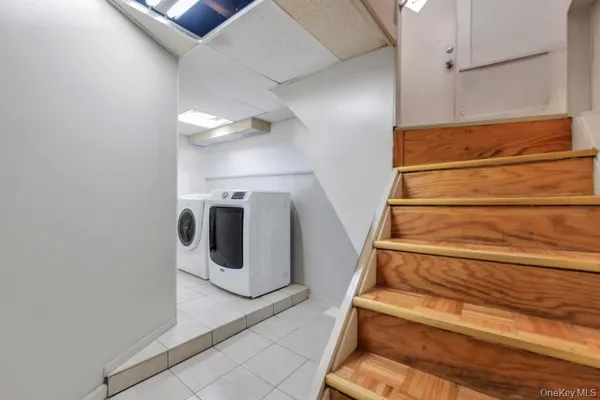 $1,565,000 | 84-20 Charlecote Ridge | Jamaica Estates