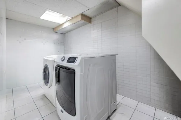 $1,565,000 | 84-20 Charlecote Ridge | Jamaica Estates