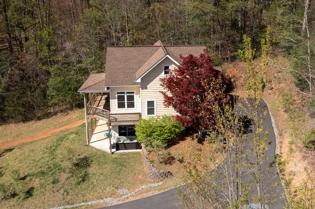 $522,500 | 105 Sharons Valley, Hayesville, NC 28904
