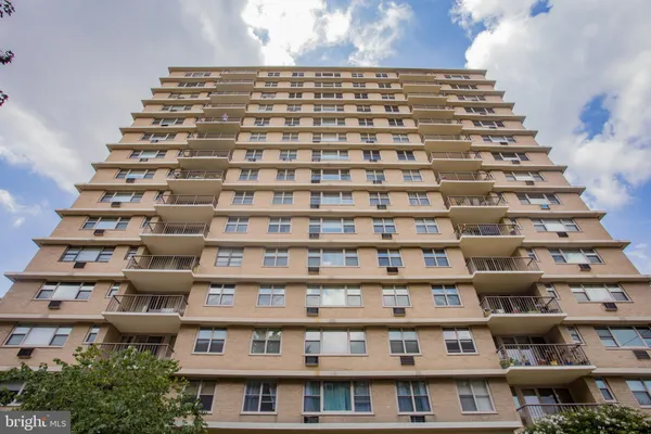 $2,000 | 1301 North Harrison Street, Unit 608, Wilmington, DE 19806