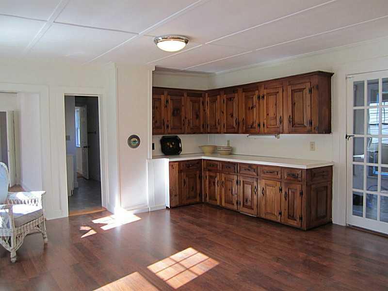 38 Small Point Road Phippsburg, ME 04562 - Photo 5 of 26 Kitchen.