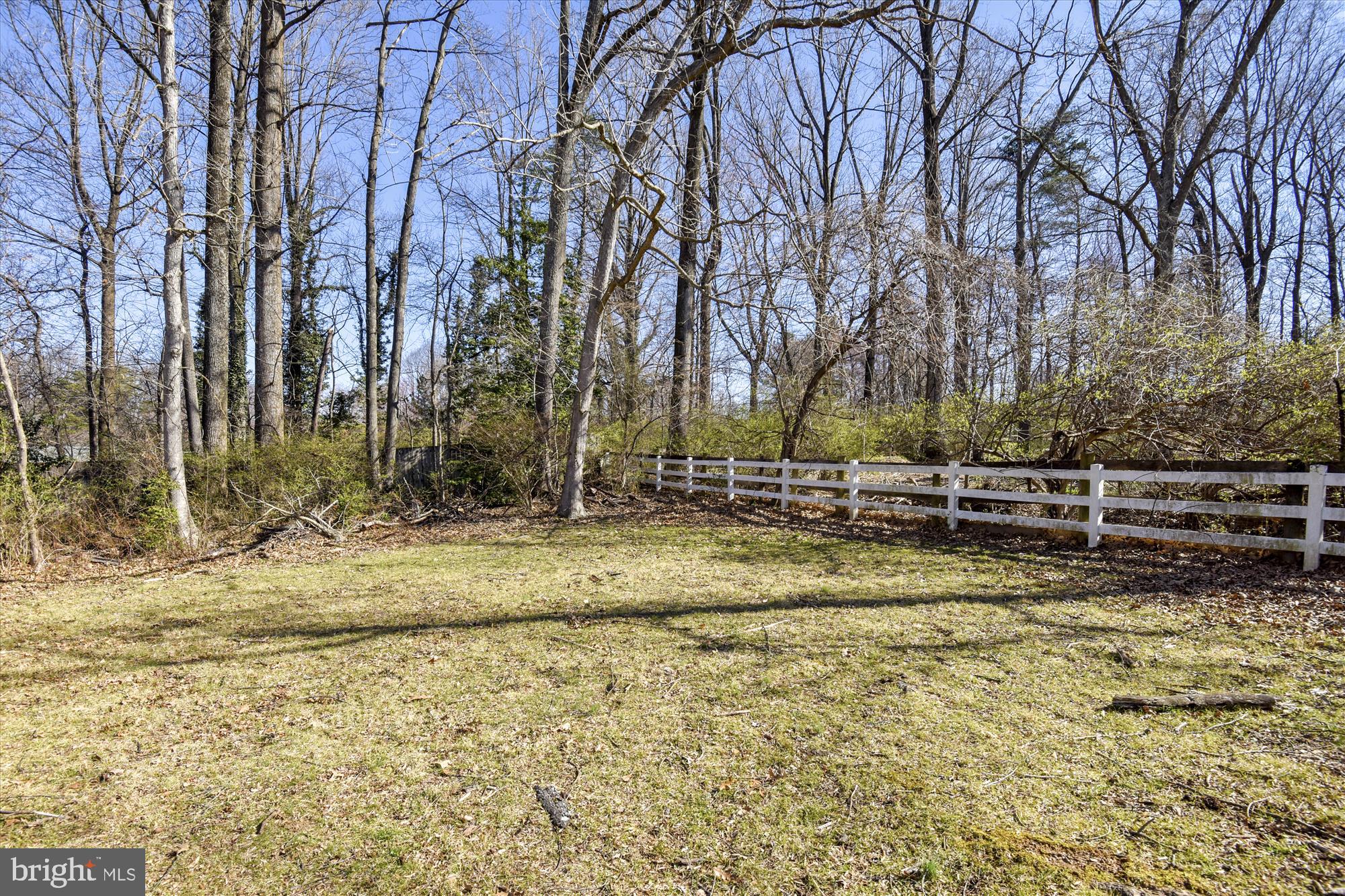 10212 East Hunter Valley Road Vienna, VA 22181 - Photo 3 of 40 Gallery Image 3