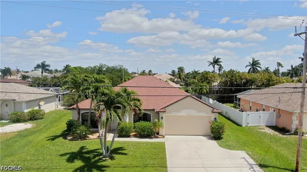 $3,000 | 5023 Agualinda Boulevard, Cape Coral, FL 33914