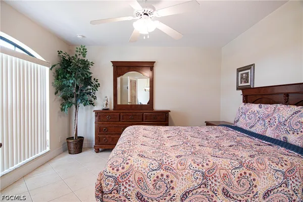 $3,000 | 5023 Agualinda Boulevard, Cape Coral, FL 33914