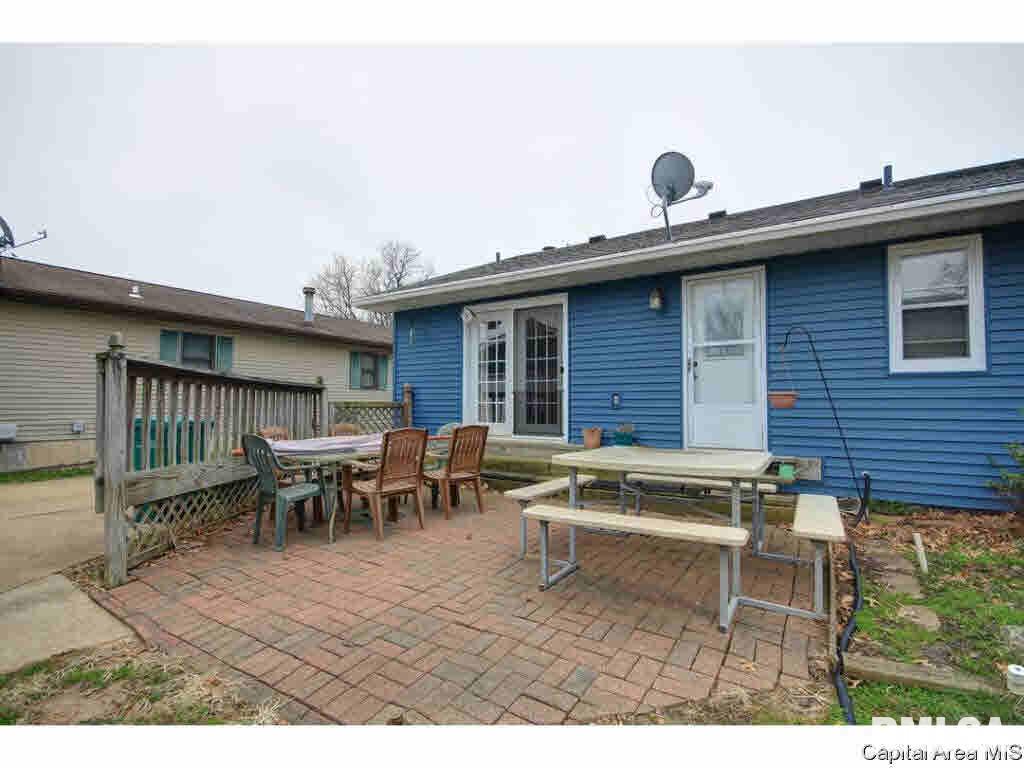 113 Walnut Valley Drive Springfield, IL 62707 - Photo 8 of 34