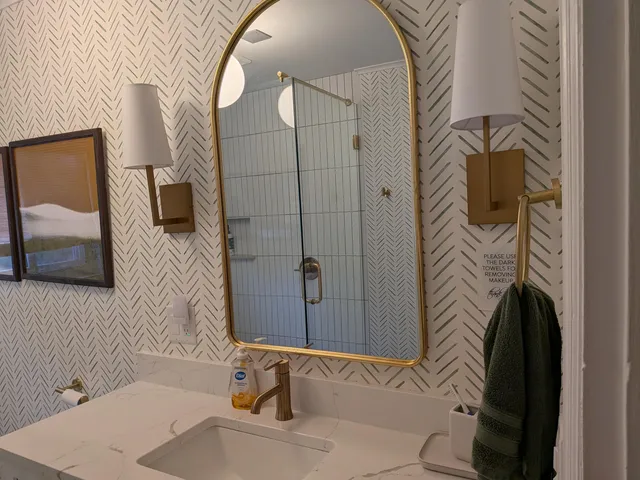 $1,850 | 1674 South Shore Drive, Holland, MI 49423