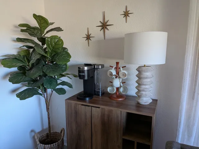 $1,850 | 1674 South Shore Drive, Holland, MI 49423