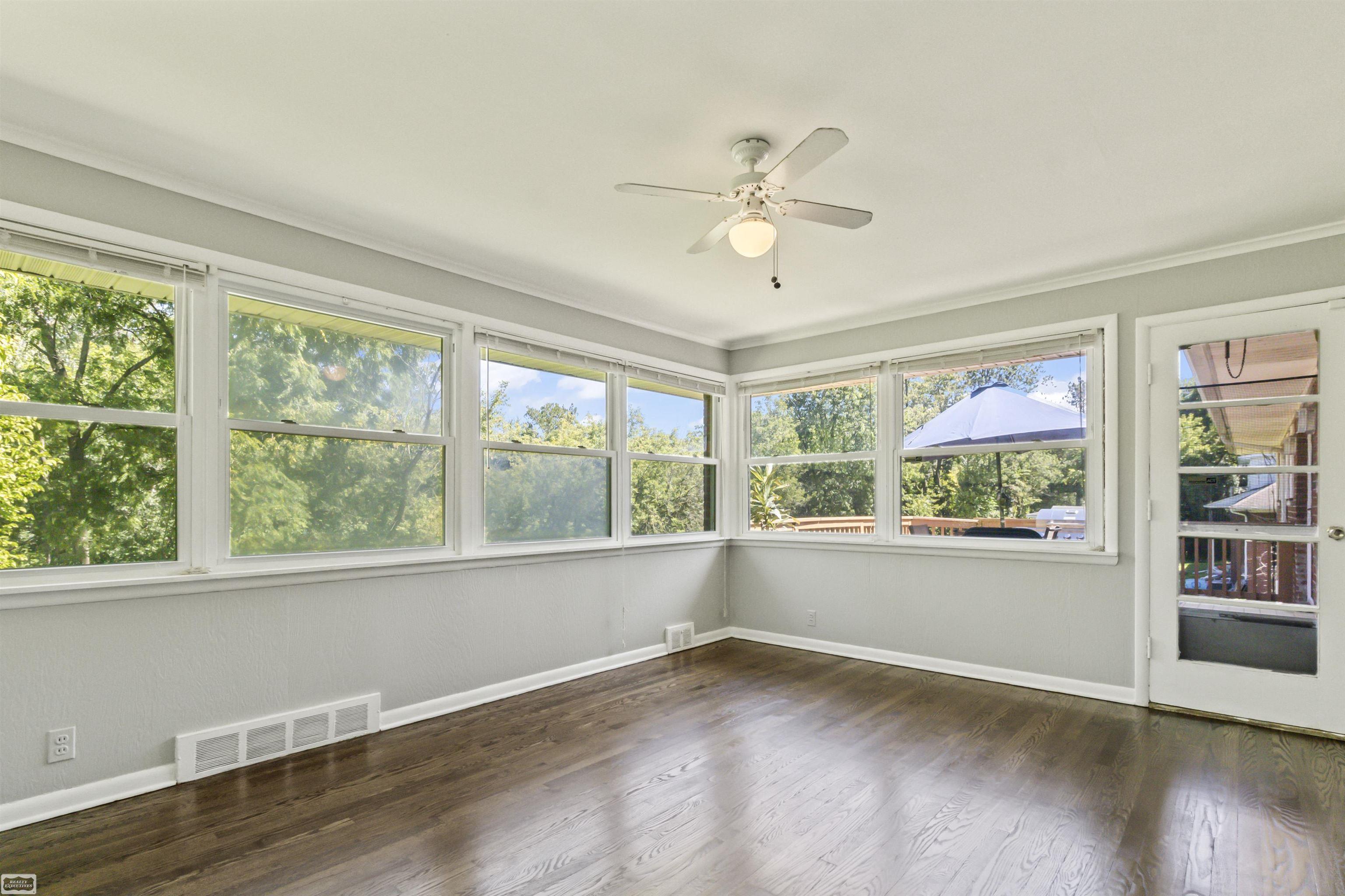 42910 Utica Road Sterling Heights, MI 48314 - Photo 14 of 32 50176117-AB11A276-BA41-4020-8085-9646DA691FBC.JPG