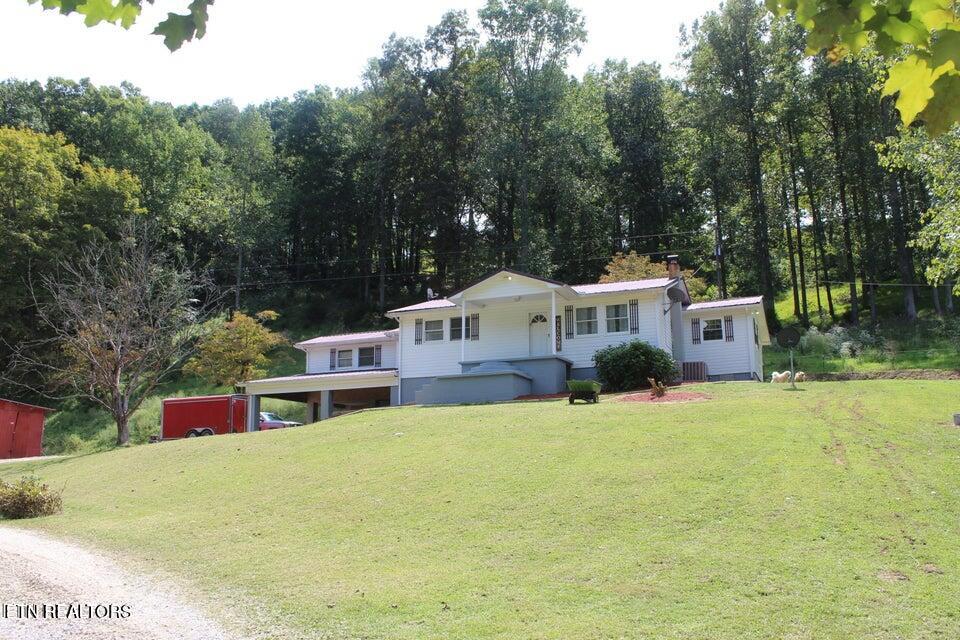 740 White Oak Road Speedwell, TN 37870 - Photo 3 of 51 g3