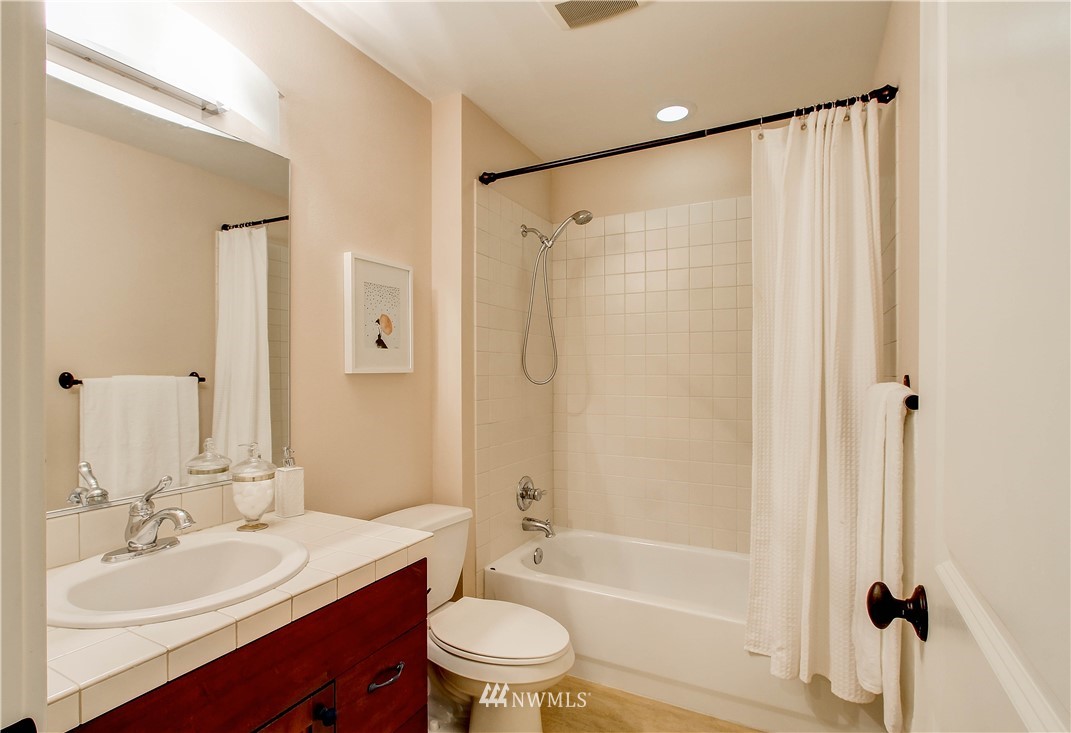 3010 Southwest Graham Street Seattle, WA 98126 - Photo 17 of 23 Gallery Image 17