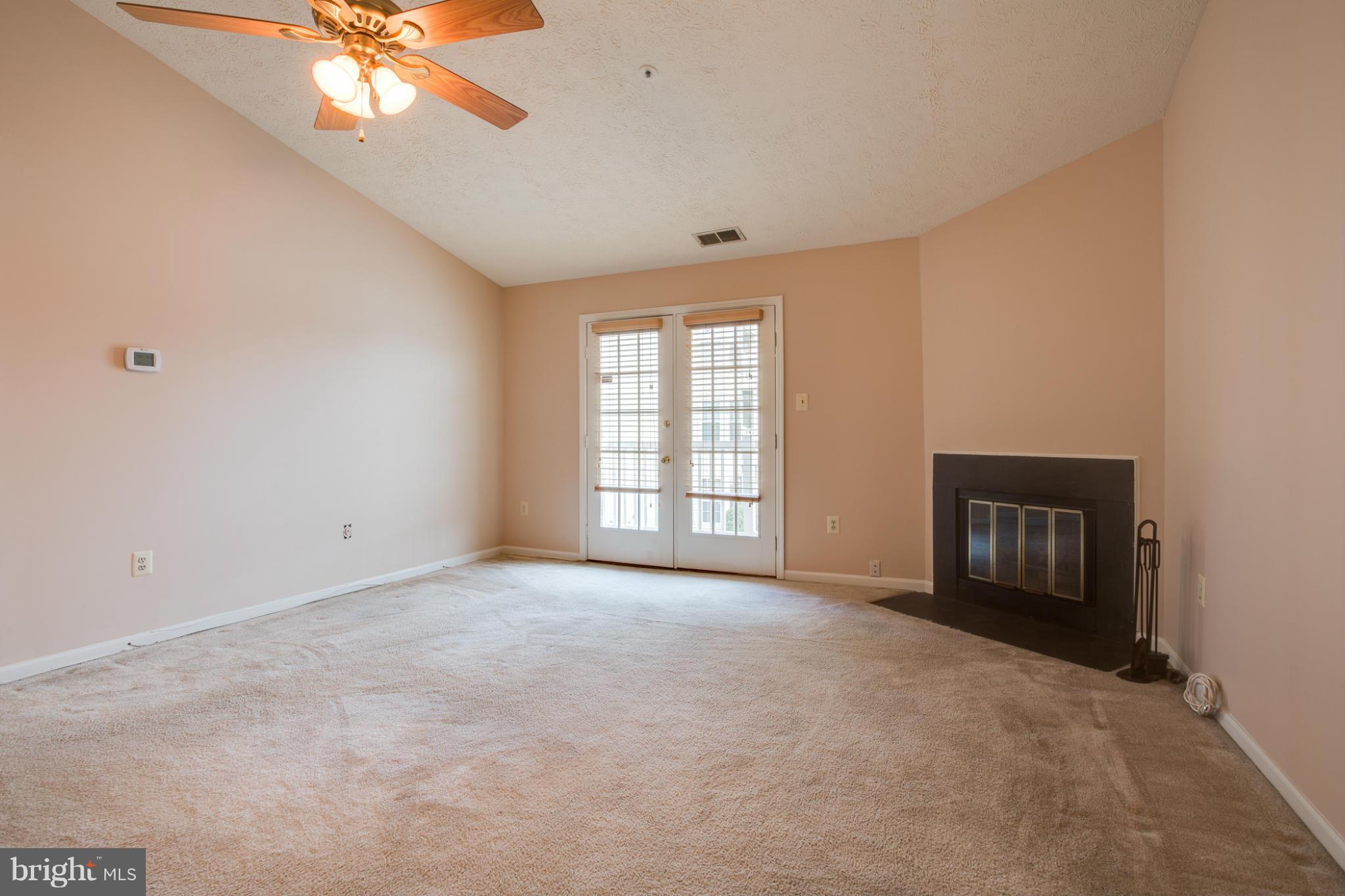 6460 Greenfield Road, Unit 210 Elkridge, MD 21075 - Photo 2 of 25 Living Room