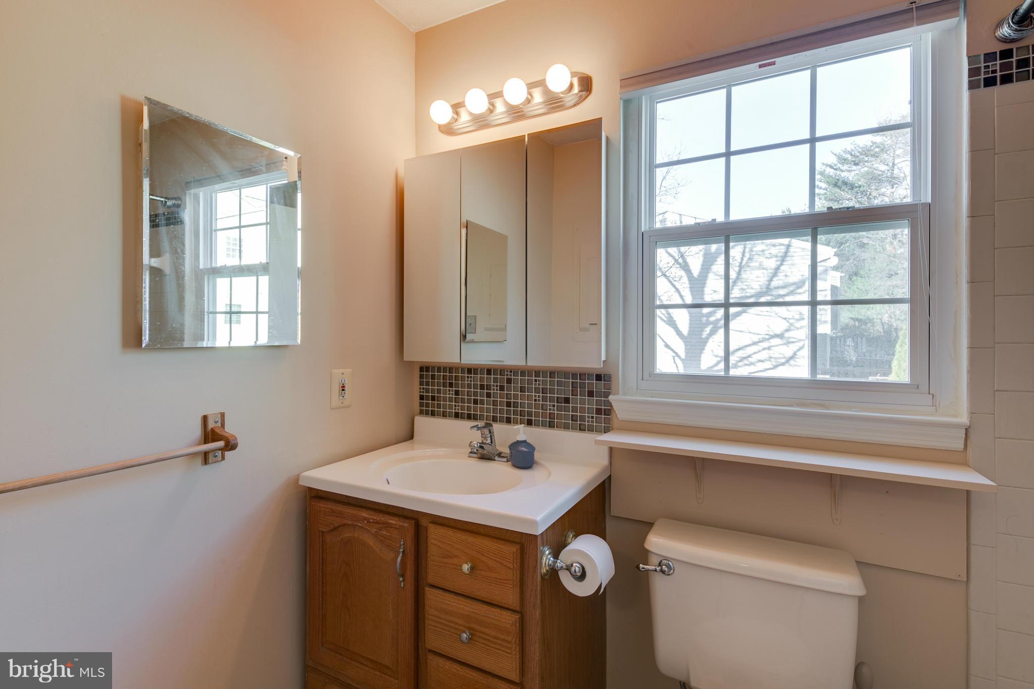 6460 Greenfield Road, Unit 210 Elkridge, MD 21075 - Photo 18 of 25 Bath