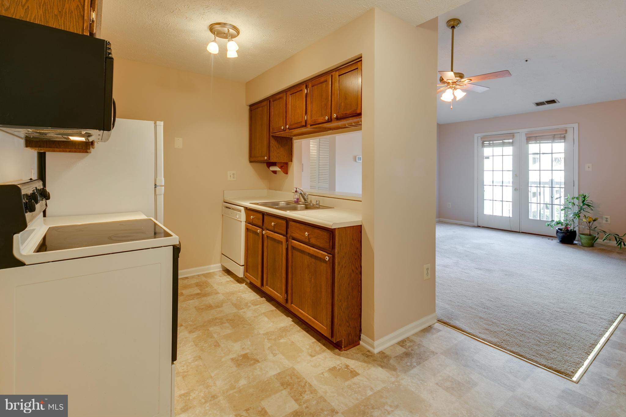 6460 Greenfield Road, Unit 210 Elkridge, MD 21075 - Photo 6 of 25 Kitchen