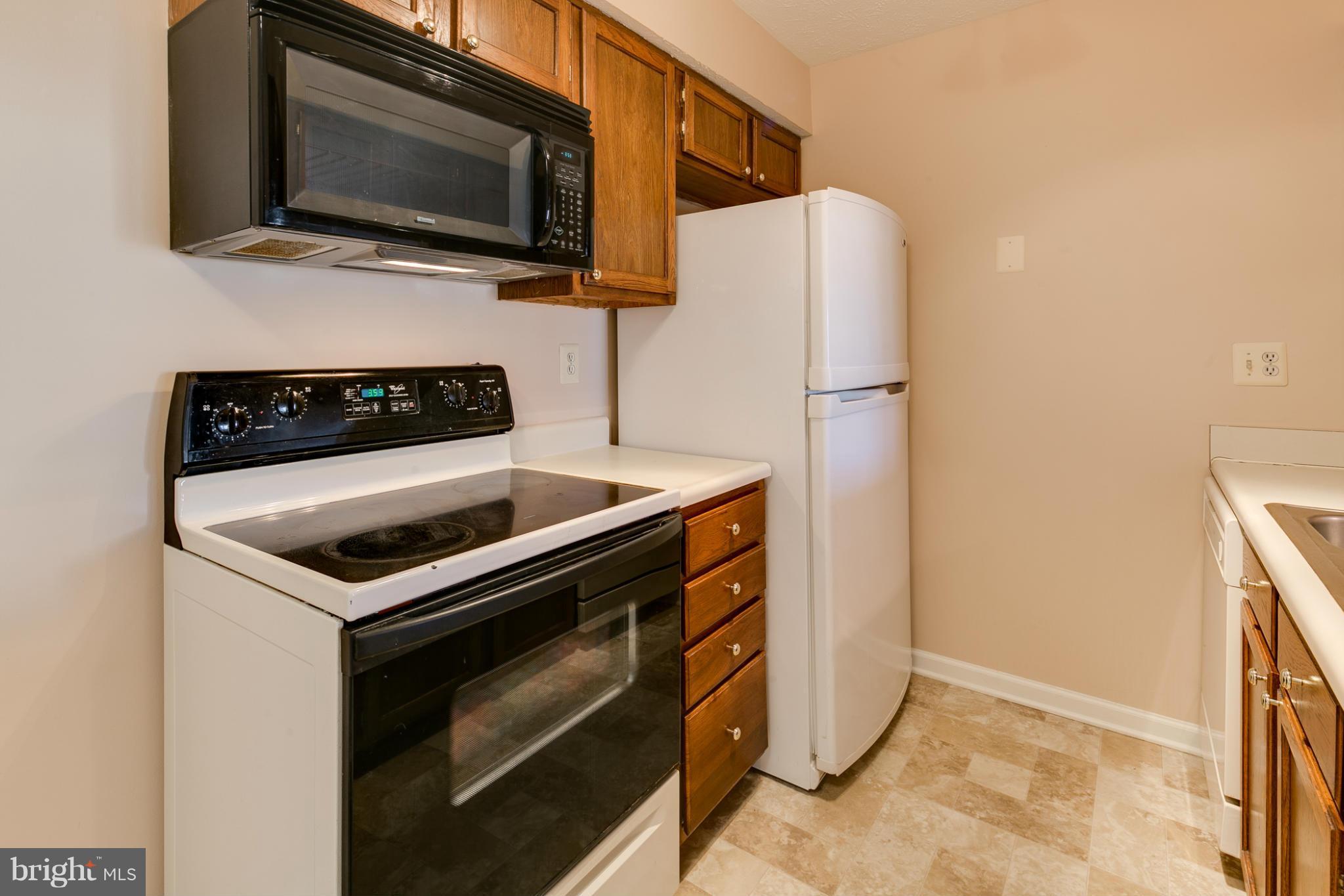 6460 Greenfield Road, Unit 210 Elkridge, MD 21075 - Photo 7 of 25 Kitchen
