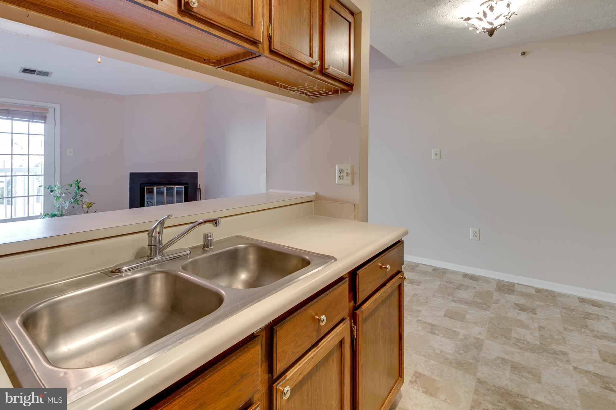 6460 Greenfield Road, Unit 210 Elkridge, MD 21075 - Photo 9 of 25 Kitchen