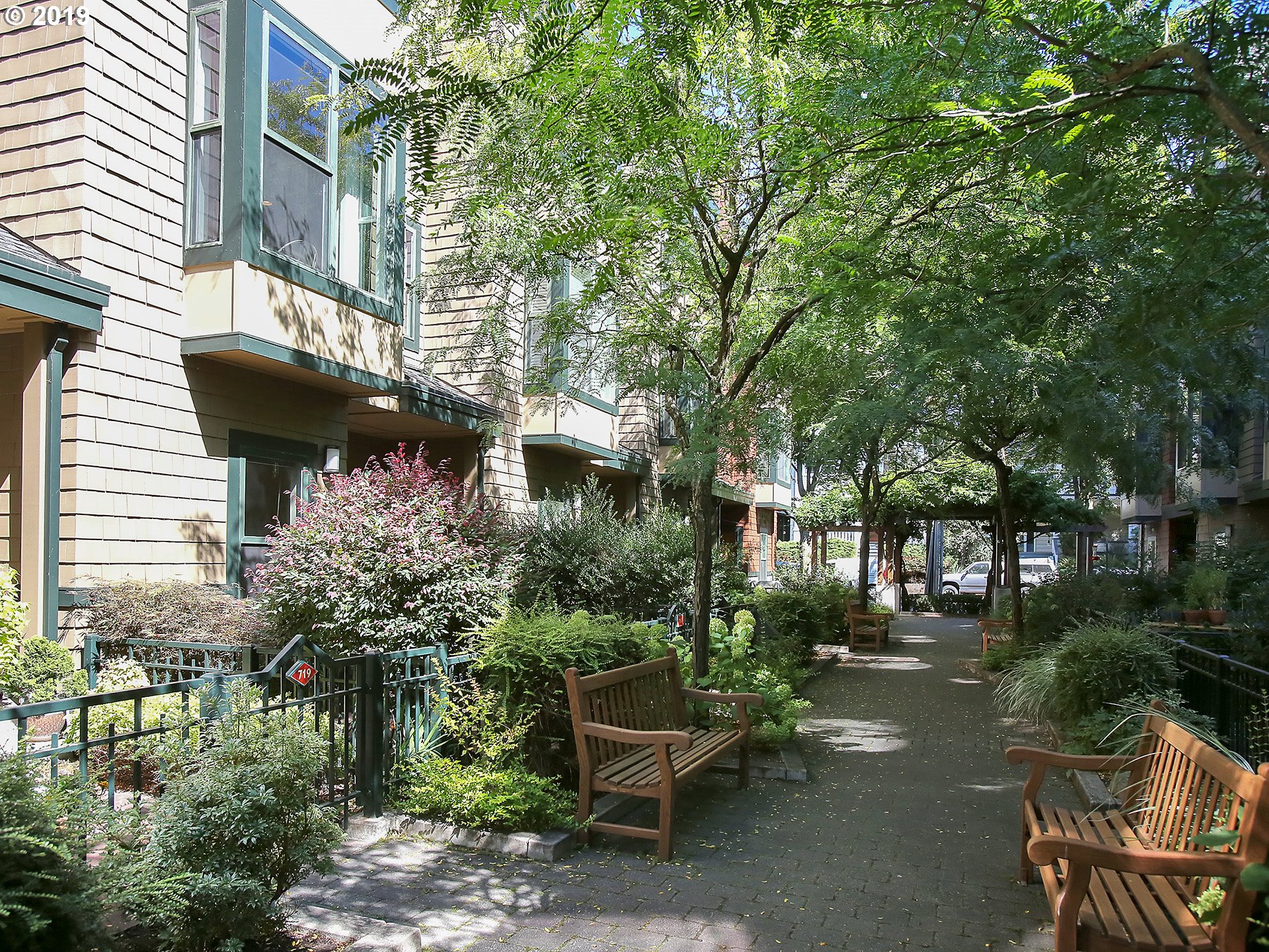 715 Southeast 34th Avenue Portland, OR 97214 - Photo 23 of 24
