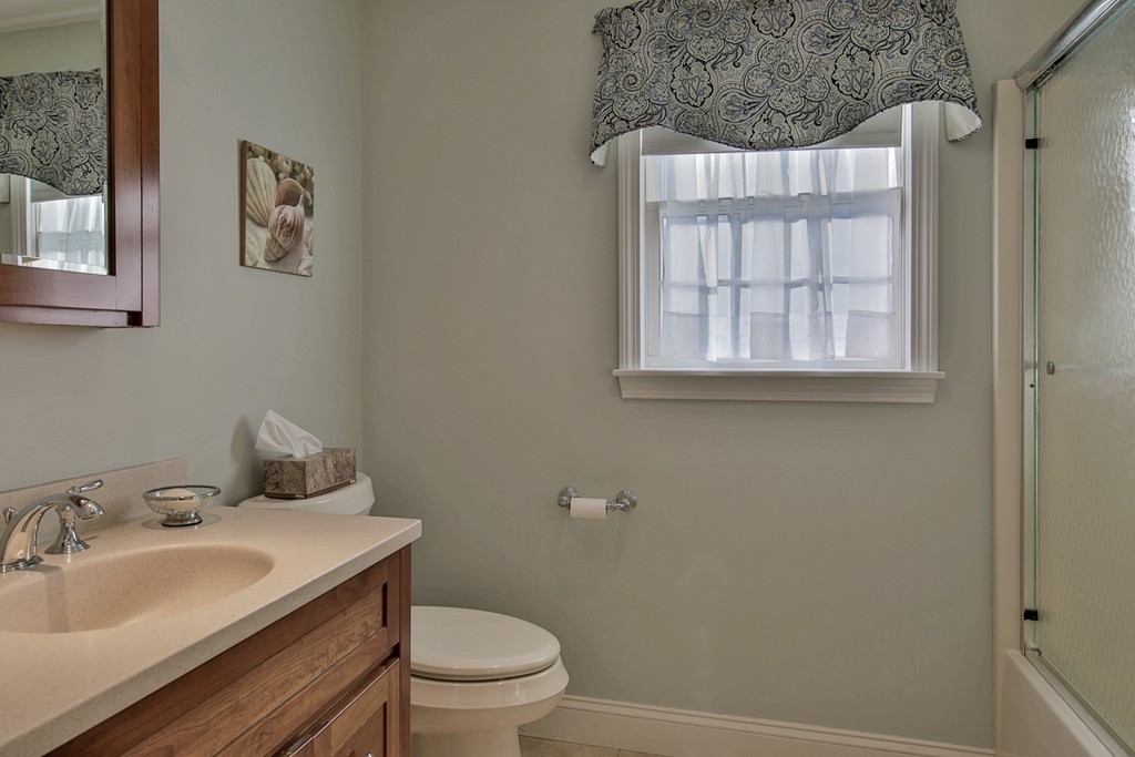 36 Evergreen Road Stoneham, MA 02180 - Photo 20 of 28 Gallery Image 20