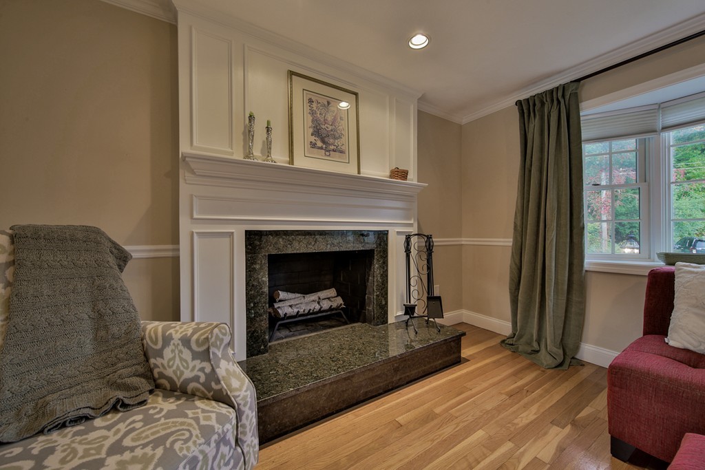 36 Evergreen Road Stoneham, MA 02180 - Photo 6 of 28 Gallery Image 6