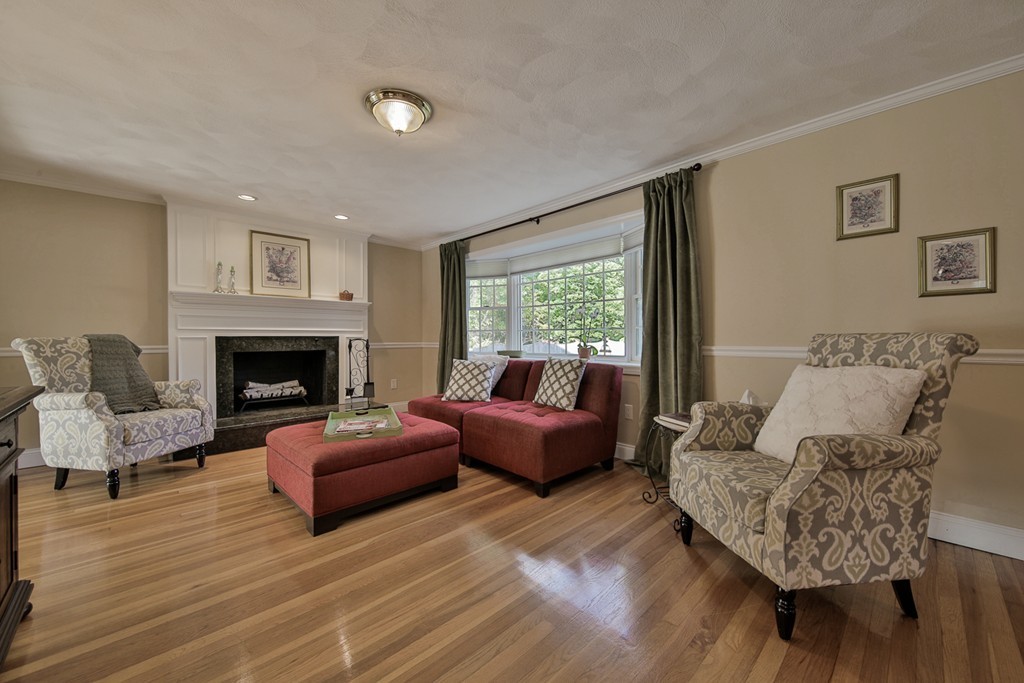 36 Evergreen Road Stoneham, MA 02180 - Photo 7 of 28 Gallery Image 7