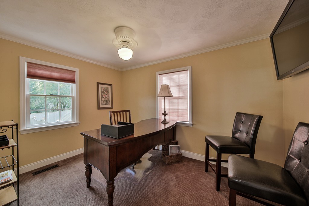 36 Evergreen Road Stoneham, MA 02180 - Photo 9 of 28 Gallery Image 9
