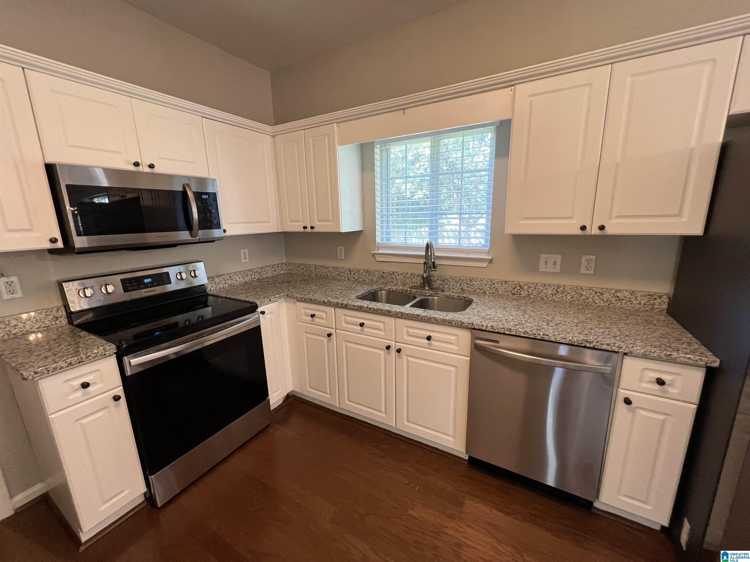 69 Winterhaven Drive Alabaster, AL 35007 - Photo 14 of 38
