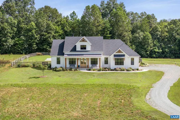 $980,000 | 1570 James River Road, Scottsville, VA 24590