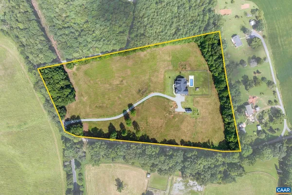 $980,000 | 1570 James River Road, Scottsville, VA 24590