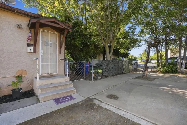 $425,000 | 1107 7th Street, Modesto, CA 95354