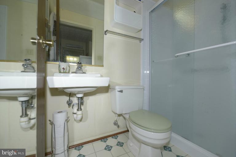9386 Northgate Road Laurel, MD 20723 - Photo 11 of 19 Bath (Master)
