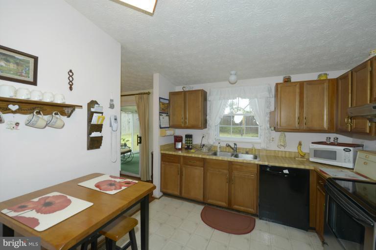 9386 Northgate Road Laurel, MD 20723 - Photo 8 of 19 Kitchen