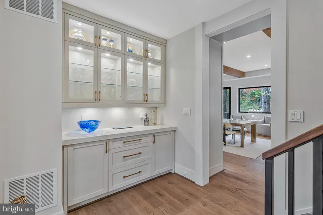 $3,695,000 | 1700 Brookside Lane, Vienna, VA 22182