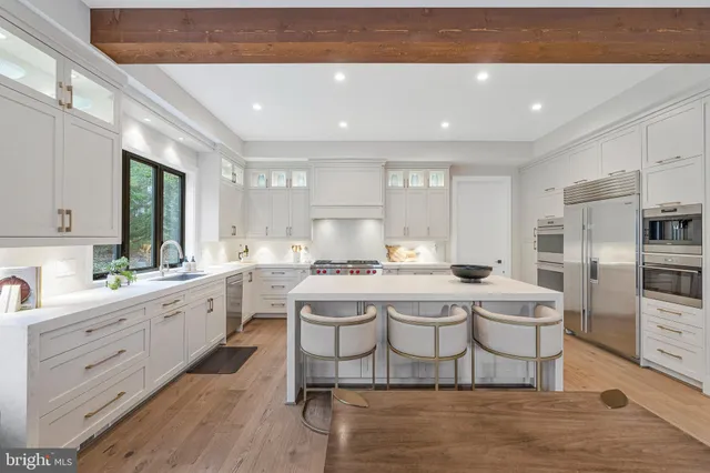 $3,695,000 | 1700 Brookside Lane, Vienna, VA 22182