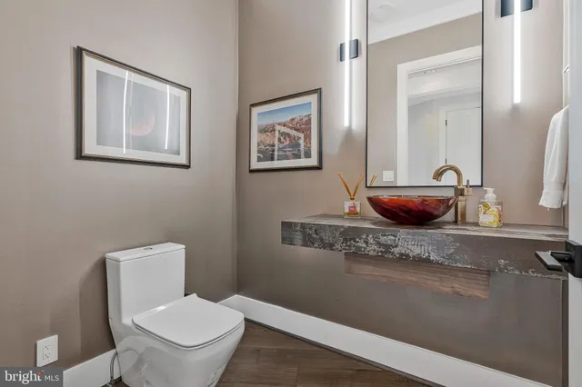 $3,695,000 | 1700 Brookside Lane, Vienna, VA 22182